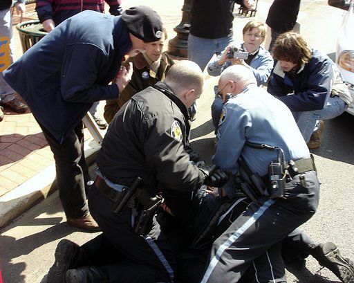protesterarrest3.jpg