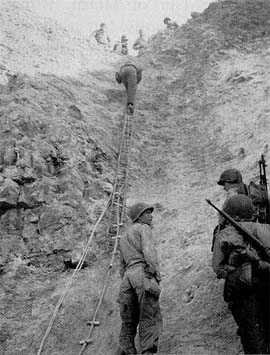 dday_pointeduhoc_375.jpg