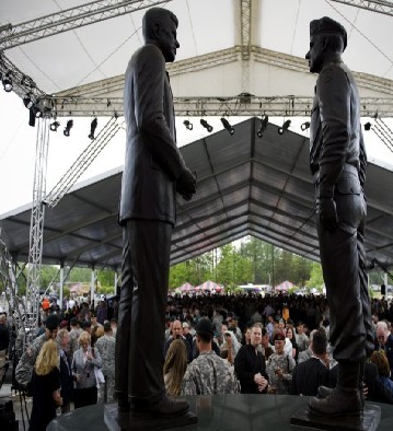 Kennedy and Yarborough statue
