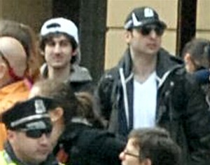 130418-new-fbi-photo-boston-suspects-3p.photoblog600