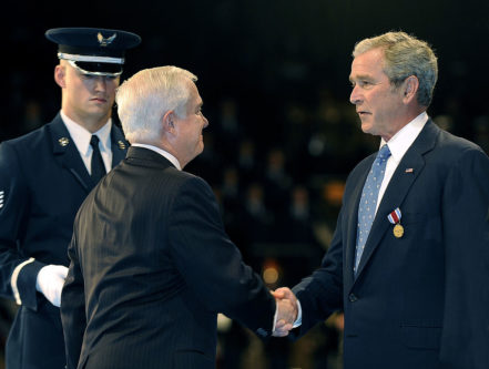 US_Navy_090106-F-6655M-124_Secretary_of_Defense_Robert_M__Gates_awards_the_Department_of_Defense_Medal_for_Distinguished_Public_Service_to_President_George_W__Bush