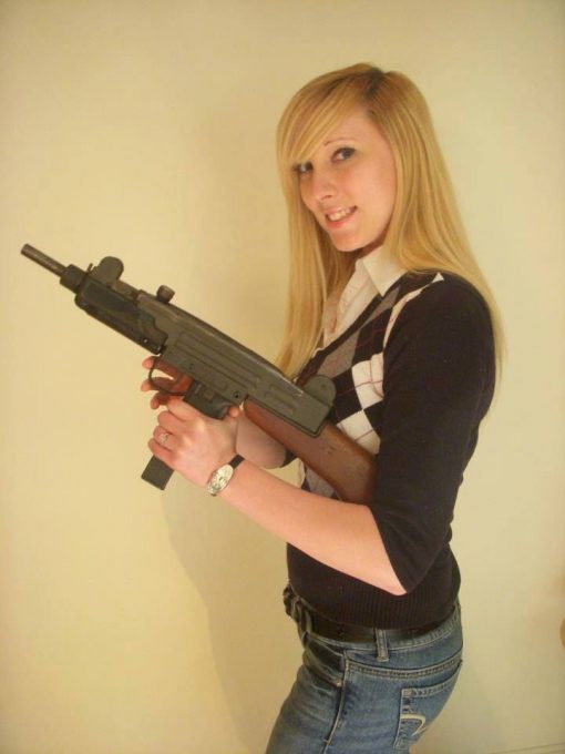 gun girl 20