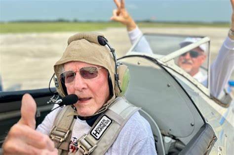 Navy Centenarian Flys Again