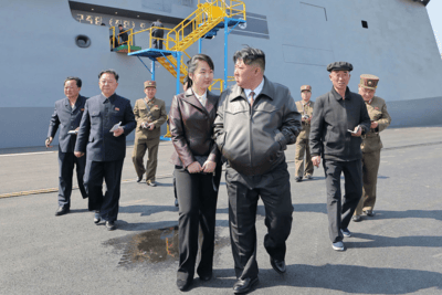 Kim watches new Nork warship fall off drydock